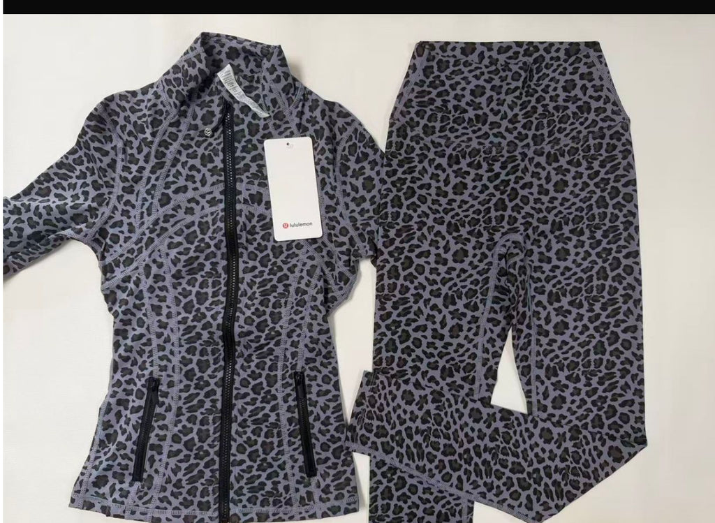 Lululemon leopard print set ￼