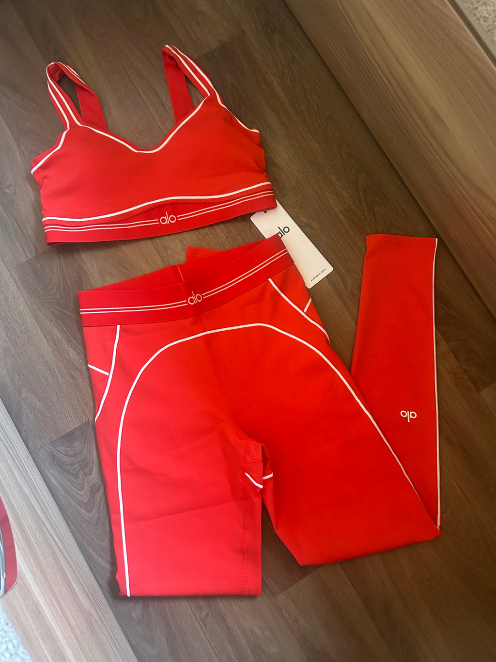 Red Alo